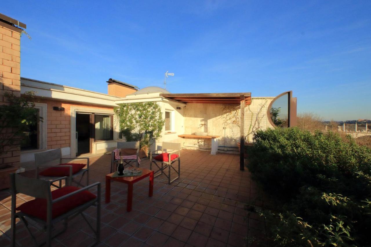 شقة Beautiful Loft In Ponte Milvio With Terrace روما المظهر الخارجي الصورة