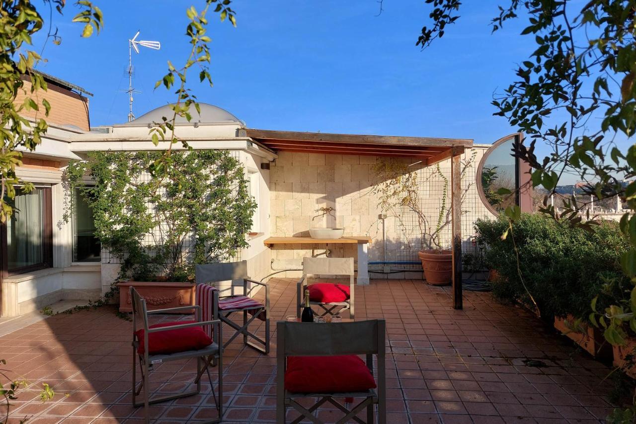 شقة Beautiful Loft In Ponte Milvio With Terrace روما المظهر الخارجي الصورة