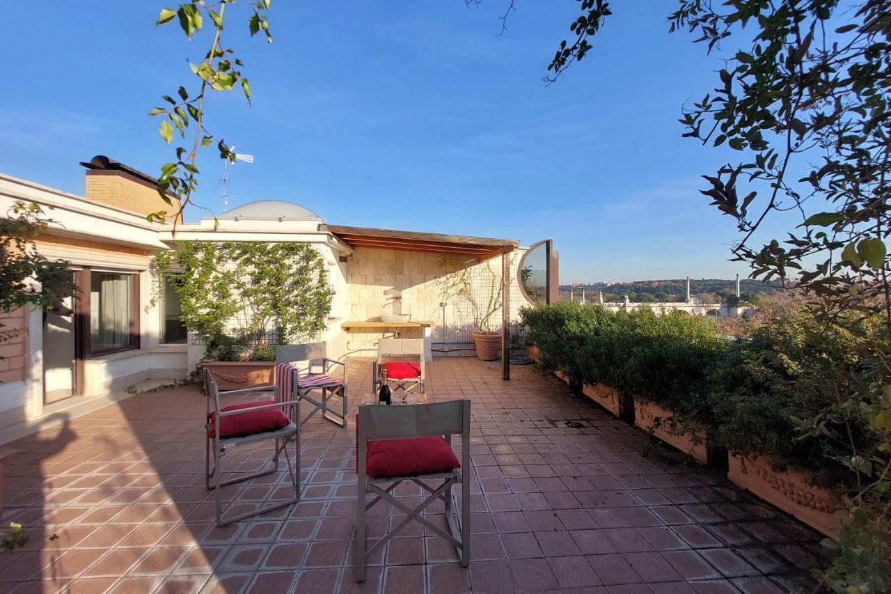 شقة Beautiful Loft In Ponte Milvio With Terrace روما المظهر الخارجي الصورة