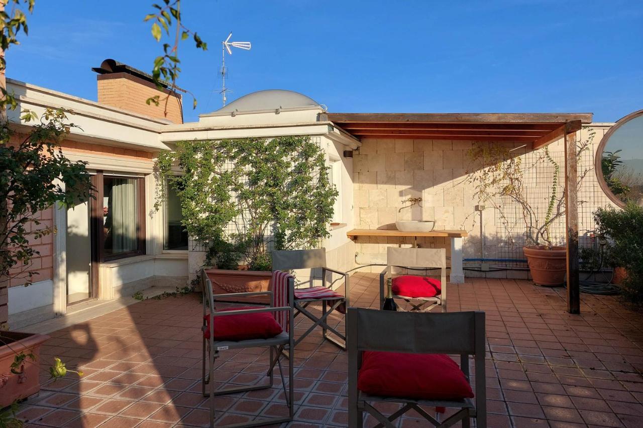 شقة Beautiful Loft In Ponte Milvio With Terrace روما المظهر الخارجي الصورة