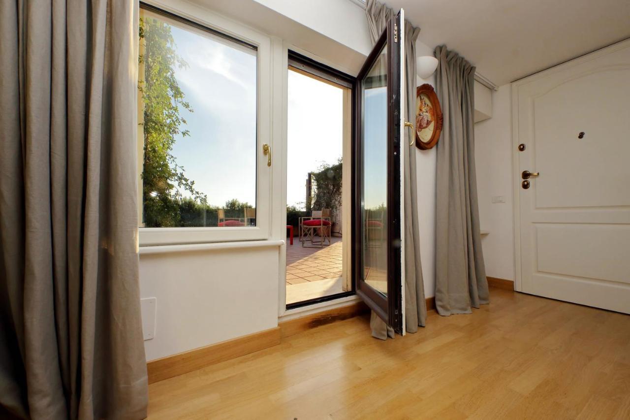 شقة Beautiful Loft In Ponte Milvio With Terrace روما المظهر الخارجي الصورة