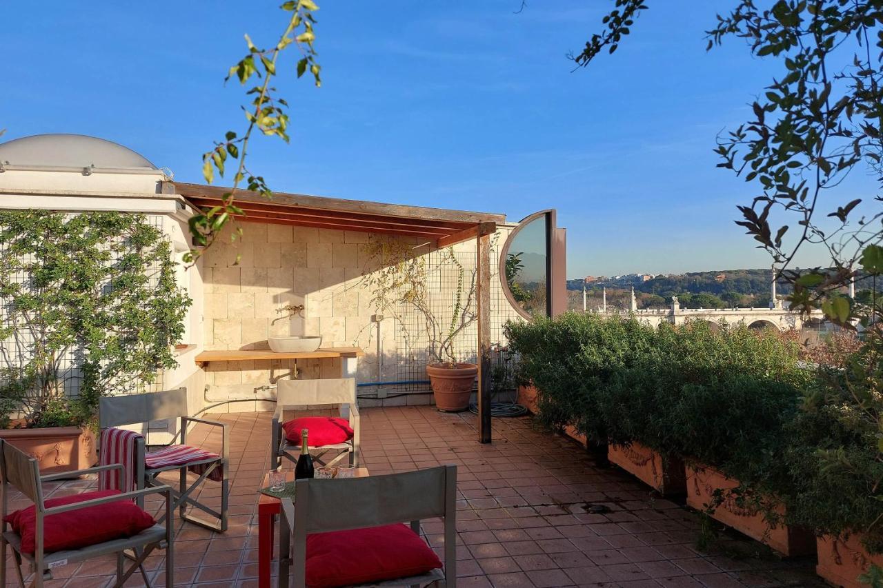 شقة Beautiful Loft In Ponte Milvio With Terrace روما المظهر الخارجي الصورة